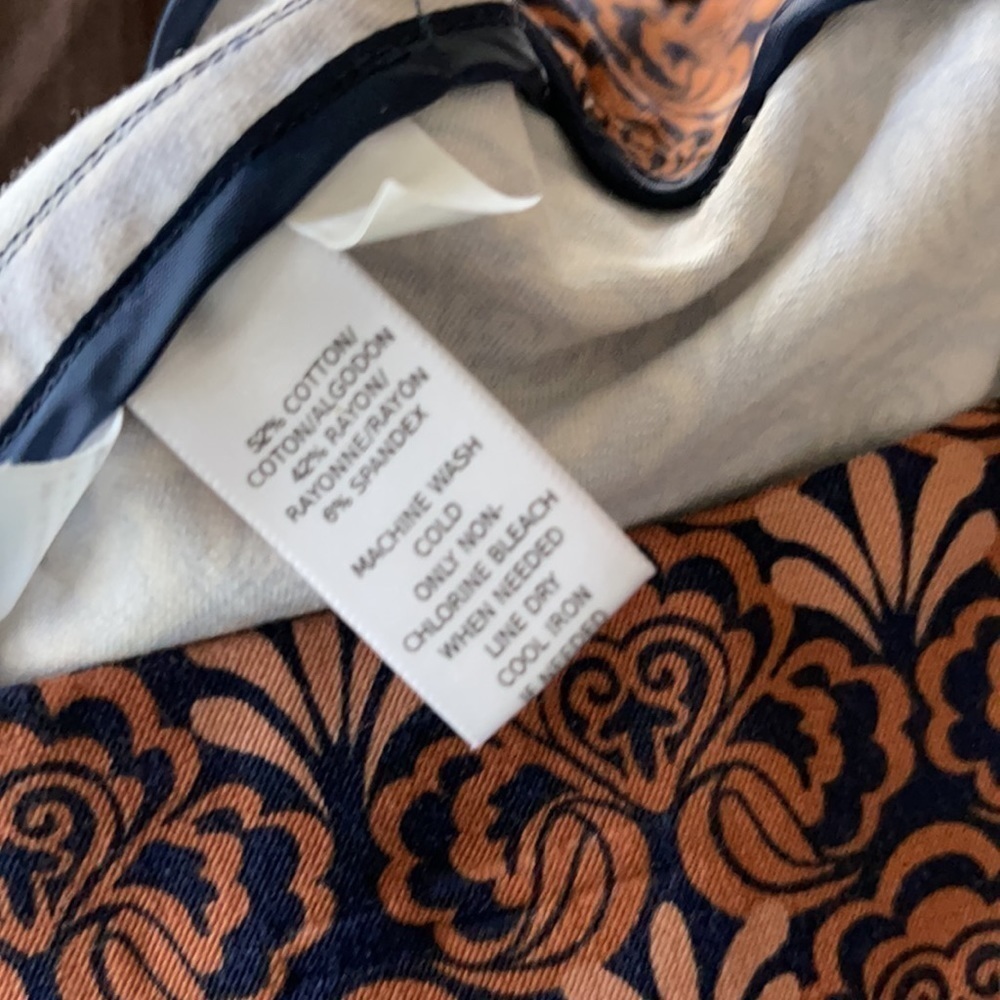 LOFT Print Pencil Skirt size 2 - Picture 8 of 8